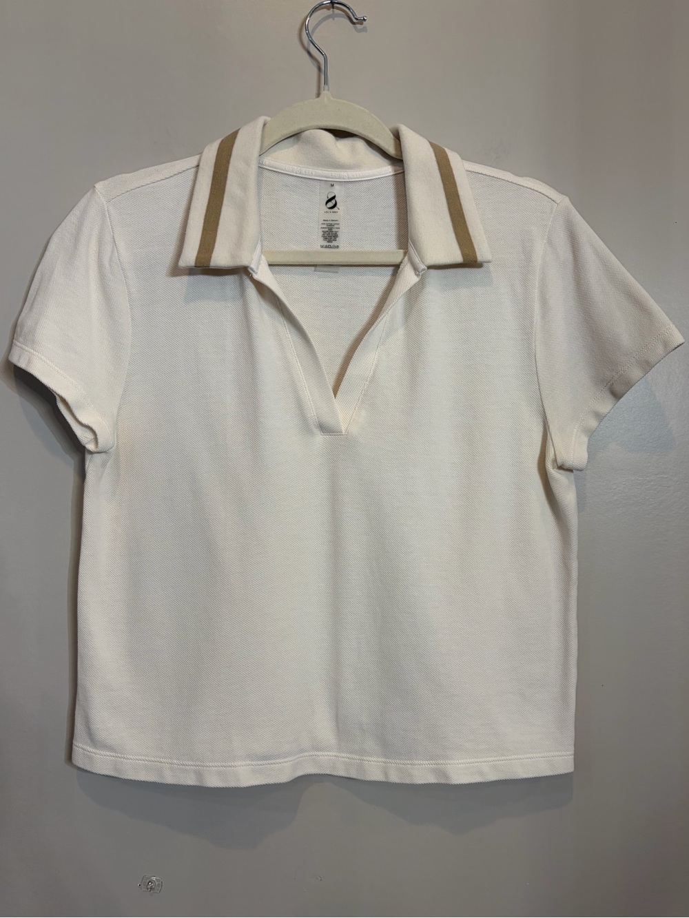 Lou & Grey Cream Short-Sleeve Polo with Tan Collar Stripes
